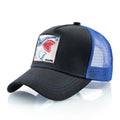 Boné Estilo Trucker Unissexo – Streetwear Premium com Patch Bordado de Tubarão
Dá um toque ousado ao teu look com este boné estilo caminhoneiro, inspirado na moda hip hop urbana.
Com um patch bordado de tubarão e desig