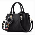 Bolsas de Mensageiro Bordadas para Mulher – Elegância em Couro com Detalhes Exclusivos

Descubra as nossas bolsas de mensageiro em couro, cuidadosamente bordadas à mão, perfeitas para mulheres que valorizam estilo e func
