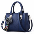 Bolsas de Mensageiro Bordadas para Mulher – Elegância em Couro com Detalhes Exclusivos

Descubra as nossas bolsas de mensageiro em couro, cuidadosamente bordadas à mão, perfeitas para mulheres que valorizam estilo e func