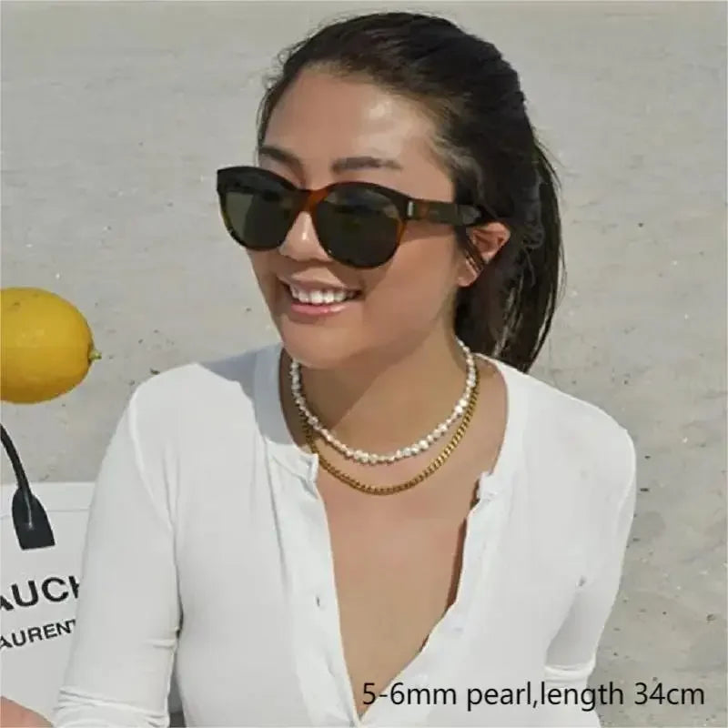 Colar Choker com Pérolas de Água Doce Barrocas Naturais – Elegância Autêntica
Descubra a beleza única do nosso colar tipo choker com pérolas de água doce barrocas reais. Com um design delicado e sofisticado, este col