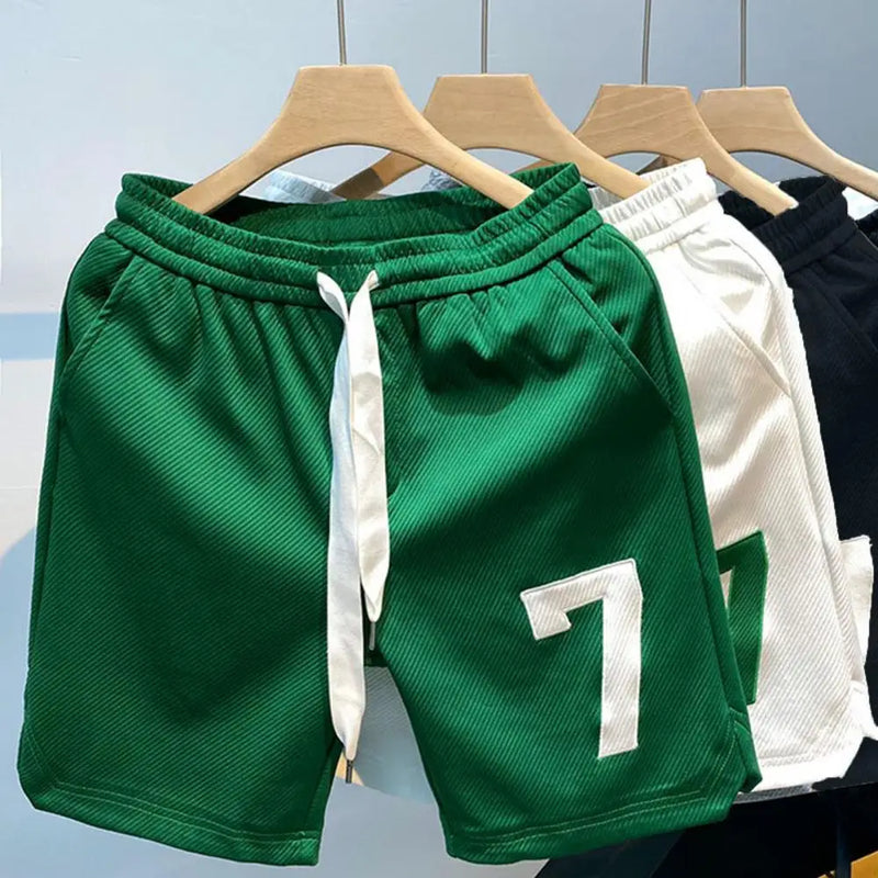 Bermudas Masculinas Esportivas com Cintura Elástica e Estilo Urbano
Desenvolvidas para conforto e desempenho, estas bermudas masculinas combinam estilo desportivo com praticidade no dia a dia. Fabricadas em tecido leve e sua