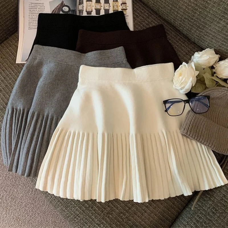 Mini Saia Plissada Coreana – Estilo Casual e Feminino
Dá um toque doce e moderno ao teu look com esta mini saia plissada estilo coreano, perfeita para um visual casual, jovial e cheio de personalidade.
Feita em tecido tric