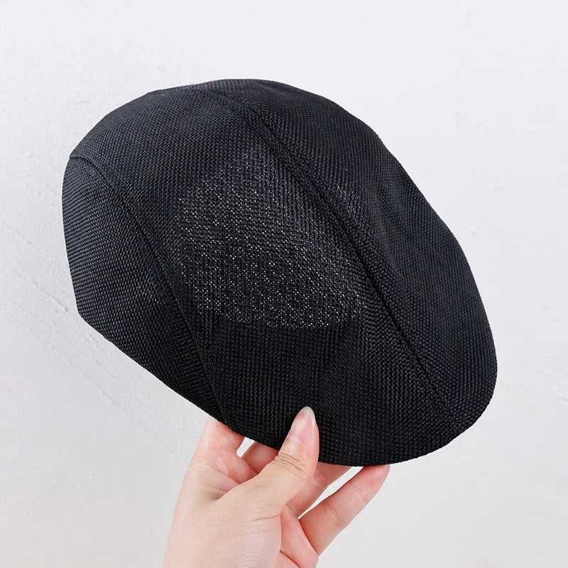 Boina Masculina Estilo Britânico – Primavera/Verão
Um clássico que nunca sai de moda! Esta boina masculina em estilo britânico retro é perfeita para os dias mais quentes da primavera e verão.