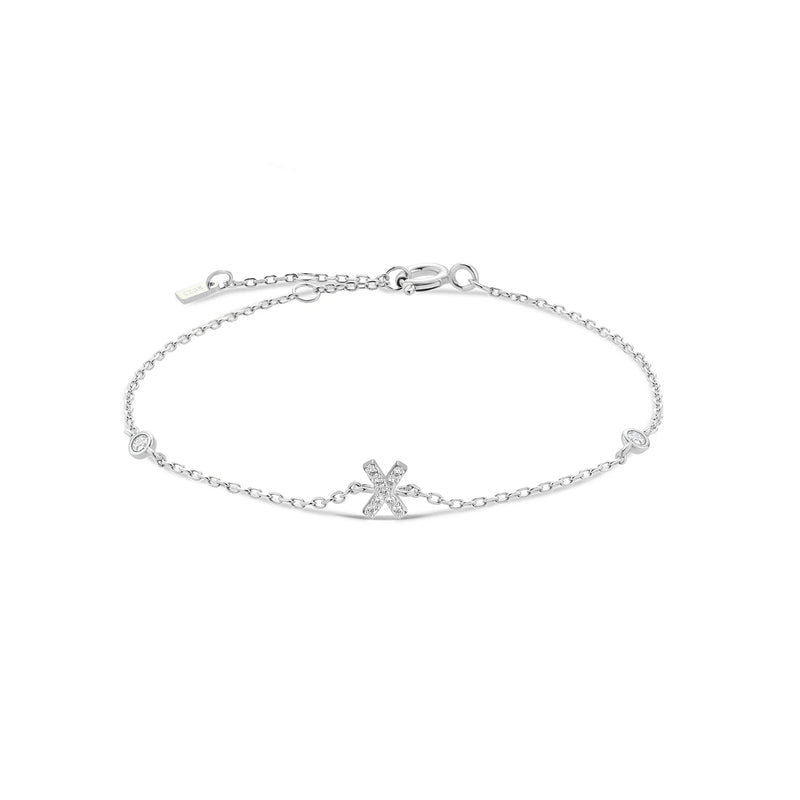Pulseira Personalizada ANDYWEN com Inicial – Prata Esterlina 925 & Banho de Ouro
Descubra a elegância da joalharia personalizada com a pulseira ANDYWEN — uma peça sofisticada em prata esterlina 925 com banho de ouro bri