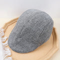 Boina Masculina Estilo Britânico – Primavera/Verão
Um clássico que nunca sai de moda! Esta boina masculina em estilo britânico retro é perfeita para os dias mais quentes da primavera e verão.