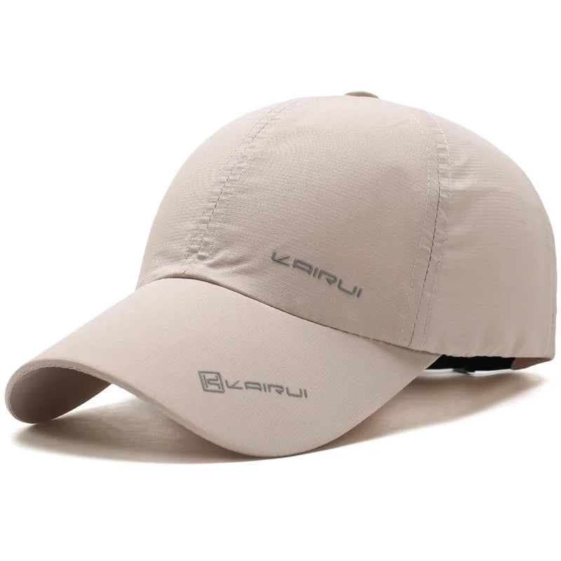 Boné Estilo Beisebol Unissexo – Ideal para o Verão
Boné casual e moderno, perfeito para dias de sol. Com design clássico estilo beisebol, este acessório combina conforto, estilo urbano e proteção solar.