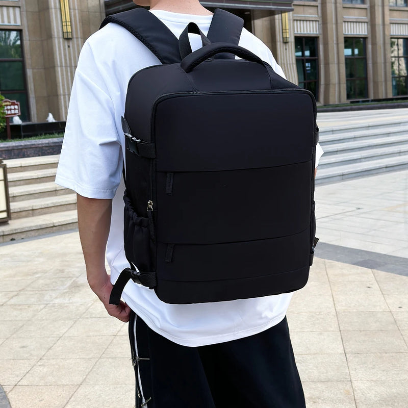 Mochila de Viagem Compacta e Multifuncional – Ideal para Embarques EasyJet, Wizz Air e Viagens Curtas

Descubra a mochila perfeita para as suas viagens rápidas! Com design leve e grande capacidade, esta mochila é ideal pa