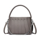 Bolsa de Ombro Pregueada – Estilo Elegante e Compacto
Descubra a elegância prática da nossa Bolsa de Ombro Pregueada Original, ideal para mulheres modernas que valorizam estilo e funcionalidade no dia a dia.
Perfeita como