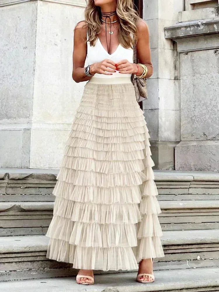 Saia Midi Plissada em Tule – Estilo Boho Elegante 2025
Descubra a elegância leve da Saia Midi Plissada em Camadas, perfeita para mulheres que amam unir conforto e estilo.
Com design boho-chic, tecido em tule macio e corte