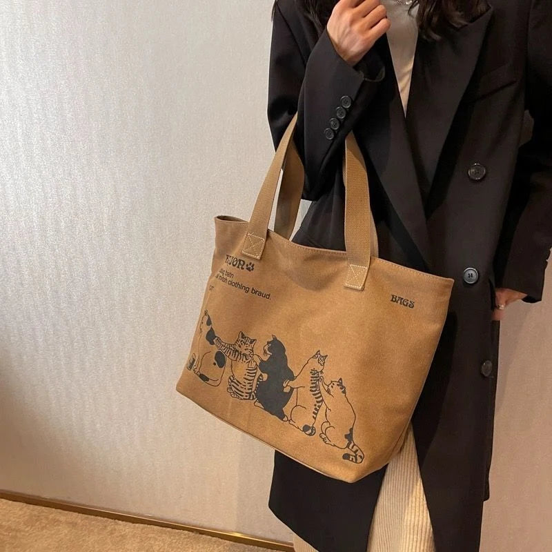 Bolsa Tote de Lona Feminina – Elegância e Praticidade para o Seu Dia a Dia

Descubra a combinação perfeita entre estilo e funcionalidade com esta Bolsa Tote de Lona, desenhada especialmente para mulheres modernas que val