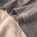 Conjunto de 3 peças – Lingerie feminina confortável e sexy
Descubra o equilíbrio perfeito entre conforto e estilo com este conjunto de 3 peças, que inclui uma calcinha esportiva de algodão macio, um shortinho de cintur