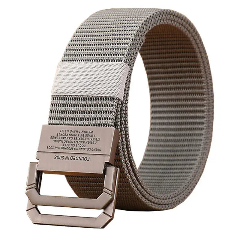 Cinto Masculino Luxuoso de Designer – Estilo Casual e Tático para Homens

Descubra o equilíbrio perfeito entre estilo e funcionalidade com este cinto masculino premium. Ideal para complementar jeans e roupas casuais, este