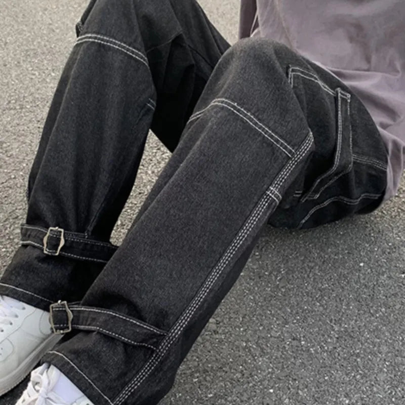 Calças Cargo Masculinas em Denim – Estilo Wide Leg, Casual e Retrô

Descubra o conforto e a autenticidade das nossas calças cargo masculinas em jeans, com corte wide leg inspirado na cultura Hip Hop e streetwear. Perfeit