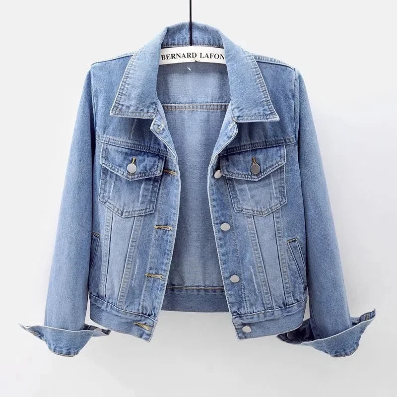 Jaqueta Jeans Feminina Manga Longa 2025 – Estilo Primavera

Descubra o conforto e a versatilidade da nossa jaqueta jeans feminina de manga longa, ideal para a primavera de 2025. Com um corte largo e moderno, esta peça em d