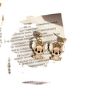 Brinco Estilo Cartoon Stitch em Metal Esmaltado – "Ohana significa Família"
Apaixona-te por este adorável par de brincos inspirado no universo de Lilo & Stitch!
Feitos em metal esmaltado de alta qualidade, com acabamento