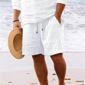 Novidade Verão 2025 – Shorts Masculinos Estilo Havaiano
Descubra o conforto e o estilo para a praia e dias casuais com estes shorts masculinos leves e frescos. Com design havaiano moderno, apresentam cores sólidas e list