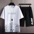 Conjunto Casual Masculino 2 Peças – Camiseta Manga Curta em Seda de Gelo com Estampa Gradient + Shorts Esportivo de Verão

Desfrute do máximo conforto e estilo neste verão com o nosso conjunto masculino casual. A camise