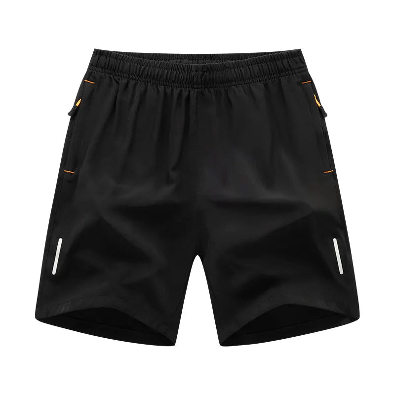 Bermudas e Calças Masculinas com Estilo e Conforto
Descobre a nova coleção de bermudas e calças casuais masculinas, pensadas para homens que valorizam conforto sem abdicar de estilo.
Feitas com tecidos leves como a seda g