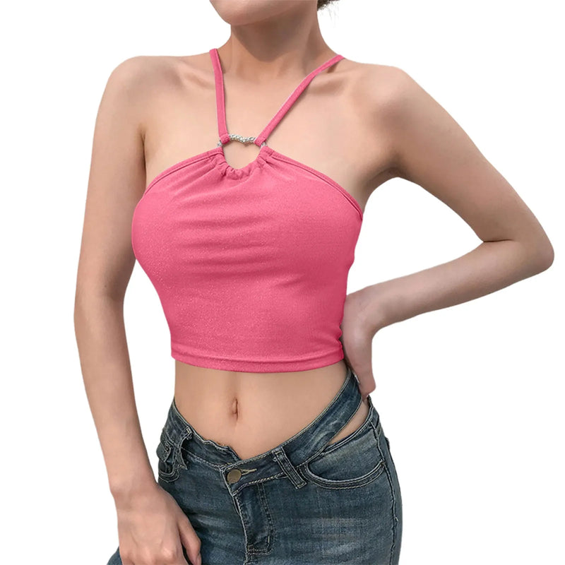 Blusa sem mangas, justa e com design moderno, perfeita para destacar a silhueta. Possui alças cruzadas ultra curtas e um estilo ousado e sensual, com acabamento levemente dessaturado que traz um toque urbano e sofisticado à