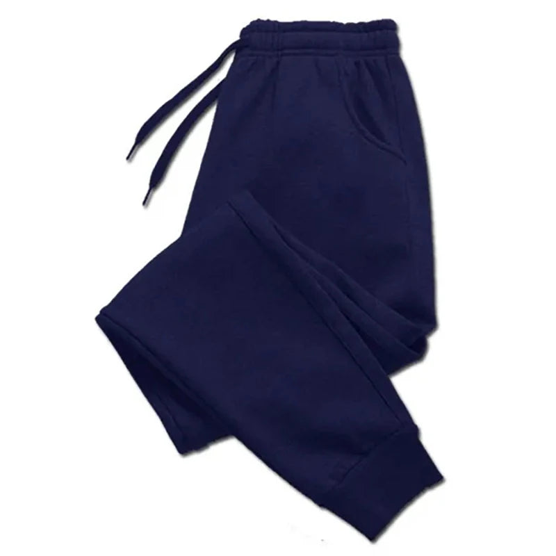 Calças de Treino Outono/Inverno 2024 – Unissexo
Descubra o conforto e estilo das nossas calças de moletom para corrida, jogging e uso diário. Perfeitas para homens e mulheres que valorizam uma peça casual e versátil, i
