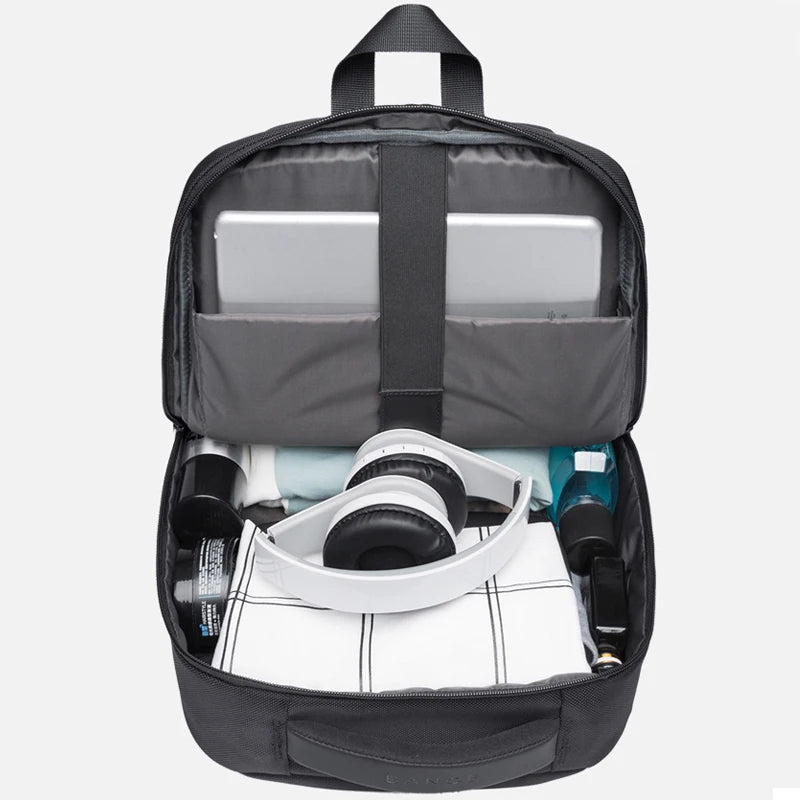 Bolsa de Laptop Masculina Bange – Versatilidade e Estilo para Profissionais e Aventureiros

Descubra a mochila perfeita para quem exige funcionalidade, resistência e estilo. A Bolsa de Laptop Masculina Bange foi especialme