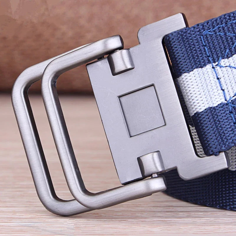 Cinto Unissexo de Lona com Fivela Dupla em Metal – Estilo Casual e Versátil

Este cinto de lona resistente, com fivela dupla em metal, é o acessório perfeito para completar o seu visual casual. Com um design moderno e mi