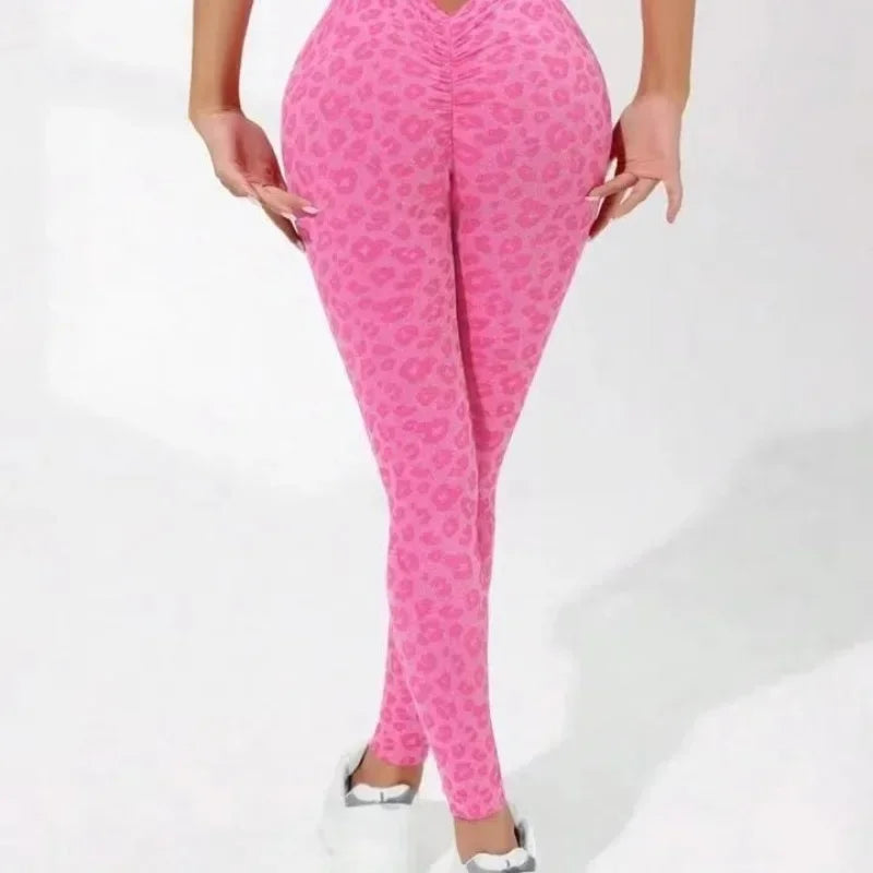 Leggings Seamless Slim V Estampado Leopardo – Cintura Alta Modeladora, Efeito Levanta Bumbum
Descubra o conforto e estilo perfeitos para o seu treino com estas leggings de ioga femininas, desenhadas para realçar a sua silh
