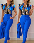 Conjunto Feminino Elegante 2 Peças – Verão Estampado com Decote em V e Calças com Cinto
Atualize o seu guarda-roupa com este conjunto feminino elegante e versátil, perfeito para os dias quentes de verão.
A parte superi