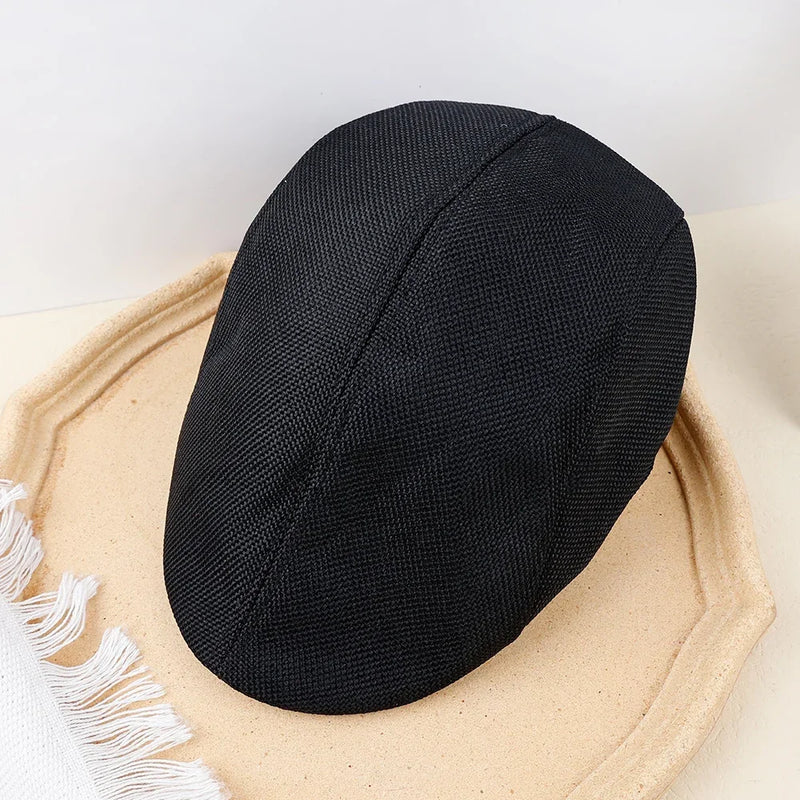 Boina Masculina Estilo Britânico – Primavera/Verão
Um clássico que nunca sai de moda! Esta boina masculina em estilo britânico retro é perfeita para os dias mais quentes da primavera e verão.