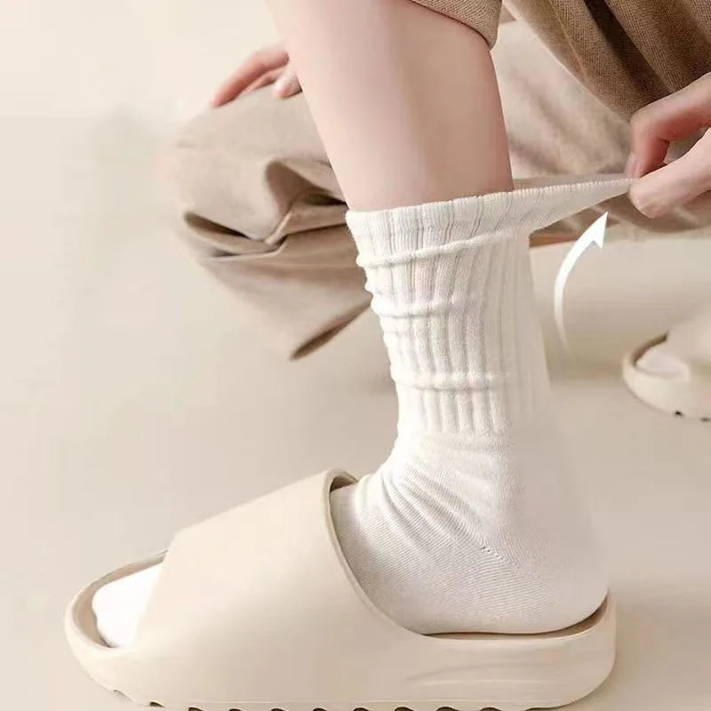 6 Pares de Meias Femininas Primavera/Outono – Comprimento Médio para Botas, Sem Costuras, Estilo Montão e Meias Longas

Desfrute de conforto e estilo com este conjunto de 6 pares de meias femininas, ideais para a primaver