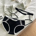 Conjunto de 3 peças – Lingerie feminina confortável e sexy
Descubra o equilíbrio perfeito entre conforto e estilo com este conjunto de 3 peças, que inclui uma calcinha esportiva de algodão macio, um shortinho de cintur