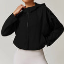 Jaqueta Feminina de Yoga com Manga Longa — Prova de Vento e Secagem Rápida
Este casaco desportivo combina estilo e funcionalidade para o seu treino e corrida. Feito com tecido respirável e de secagem rápida, oferece conf