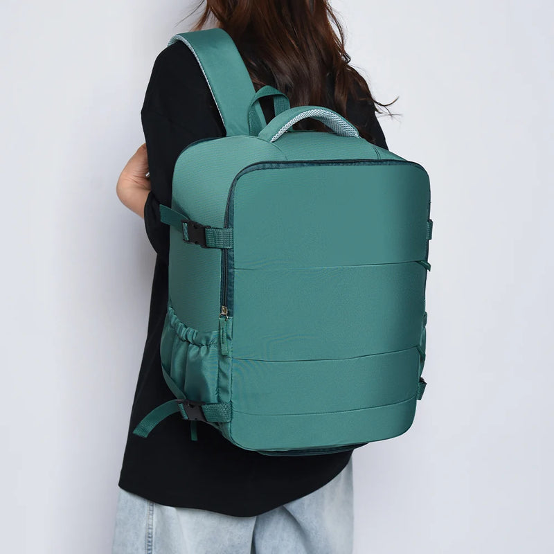 Mochila de Viagem Compacta e Multifuncional – Ideal para Embarques EasyJet, Wizz Air e Viagens Curtas

Descubra a mochila perfeita para as suas viagens rápidas! Com design leve e grande capacidade, esta mochila é ideal pa