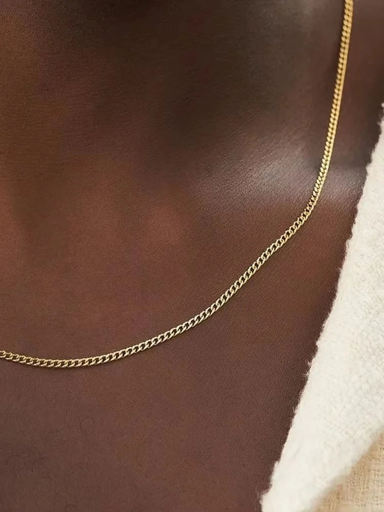 Colar Cubano Masculino em Aço Inoxidável – 3mm
Minimalista, elegante e resistente — este colar cubano de 3mm é o acessório ideal para quem valoriza estilo e durabilidade. Fabricado em aço de titânio inoxidável, é