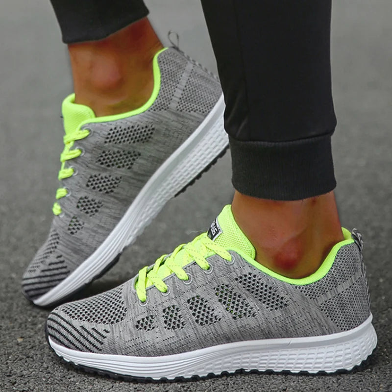 Tênis Feminino 2024 – Conforto, Estilo e Leveza para o Dia a Dia
Descubra o novo modelo de ténis femininos 2024, com design moderno, leveza incomparável e tecido respirável. Produzidos em malha elástica de alta qualida