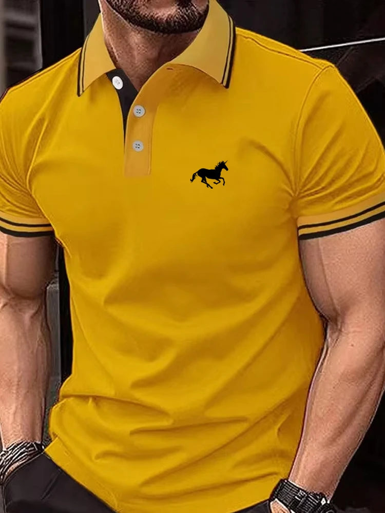 Nova Camiseta Polo Masculina Clássica – Manga Curta | Top Casual de Verão com Botões e Gola Lapela | Tamanhos S a 3XL

Descubra o conforto e o estilo atemporal desta Camiseta Polo Masculina, perfeita para o verão! Com m
