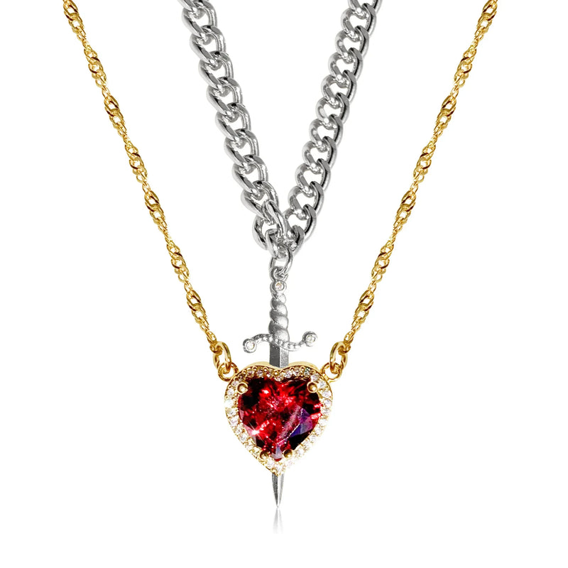 Colar Coração & Espada – Conjunto de Joias para Casal (Colar, Anel e Pulseira)
Descubra o poder do amor e da conexão com este conjunto exclusivo de joias para casais, composto por colar, anel e pulseira. Feito em aço in
