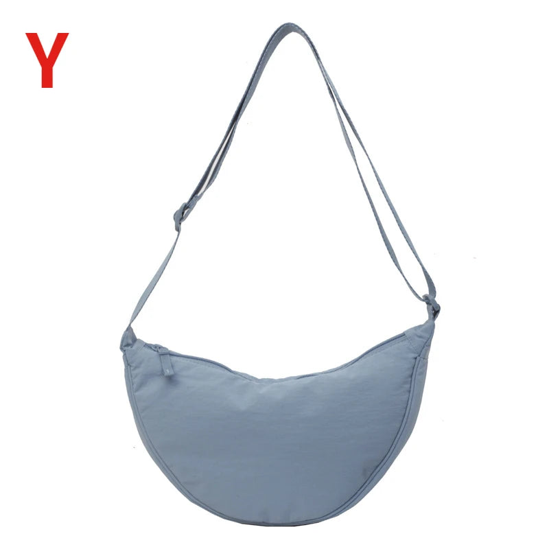 Bolsa Mensageira Feminina em Nylon – Estilo Casual, Grande Capacidade
Descubra a combinação perfeita entre elegância, funcionalidade e conforto com esta bolsa mensageira feminina em nylon de alta qualidade.
Com um design