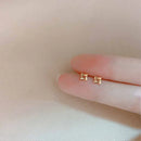 Brinco Pequeno Estrela em Prata 925 – Elegância Delicada para o Dia a Dia

Descubra a simplicidade sofisticada deste brinco pequeno em formato de estrela, feito em prata 925 de alta qualidade. Ideal para quem procura um ac