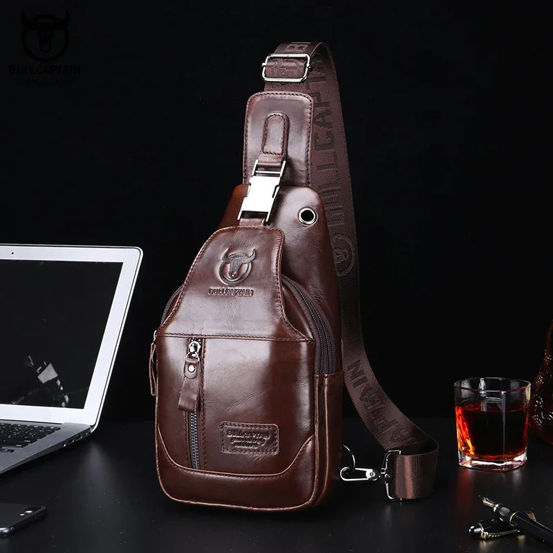 BULLCAPTAIN | Bolsa de Ombro Masculina em Couro – Estilo Casual e Executivo

Descubra a combinação perfeita entre funcionalidade e estilo com a Bolsa de Ombro Masculina BULLCAPTAIN. Feita em couro genuíno de alta qualida