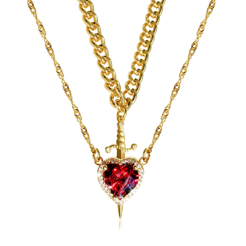 Colar Coração & Espada – Conjunto de Joias para Casal (Colar, Anel e Pulseira)
Descubra o poder do amor e da conexão com este conjunto exclusivo de joias para casais, composto por colar, anel e pulseira. Feito em aço in