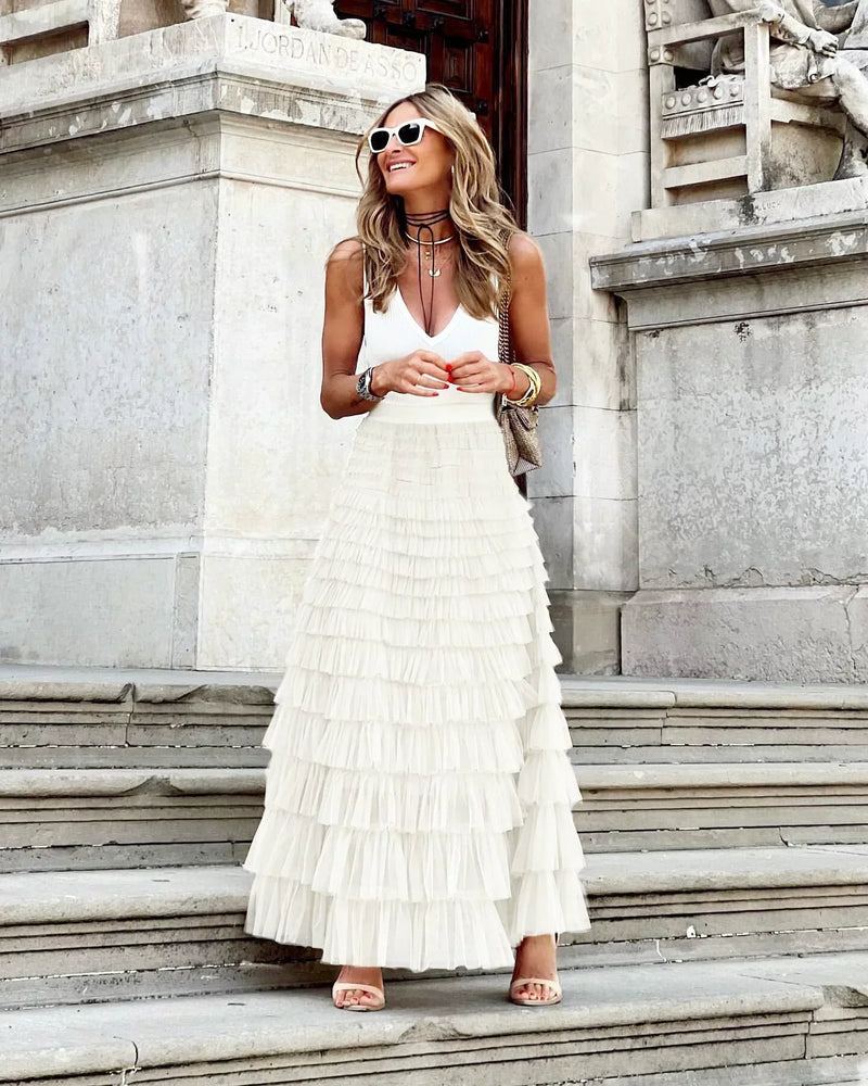 Saia Midi Plissada em Tule – Estilo Boho Elegante 2025
Descubra a elegância leve da Saia Midi Plissada em Camadas, perfeita para mulheres que amam unir conforto e estilo.
Com design boho-chic, tecido em tule macio e corte