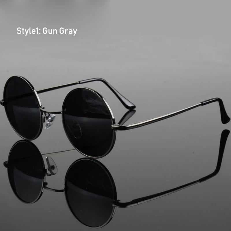 Óculos de Sol Redondos Retro Vintage – Lentes Polarizadas UV400
Design intemporal e cheio de estilo! Estes óculos de sol com armação metálica leve combinam o charme retro com a proteção moderna. Ideais para homens e