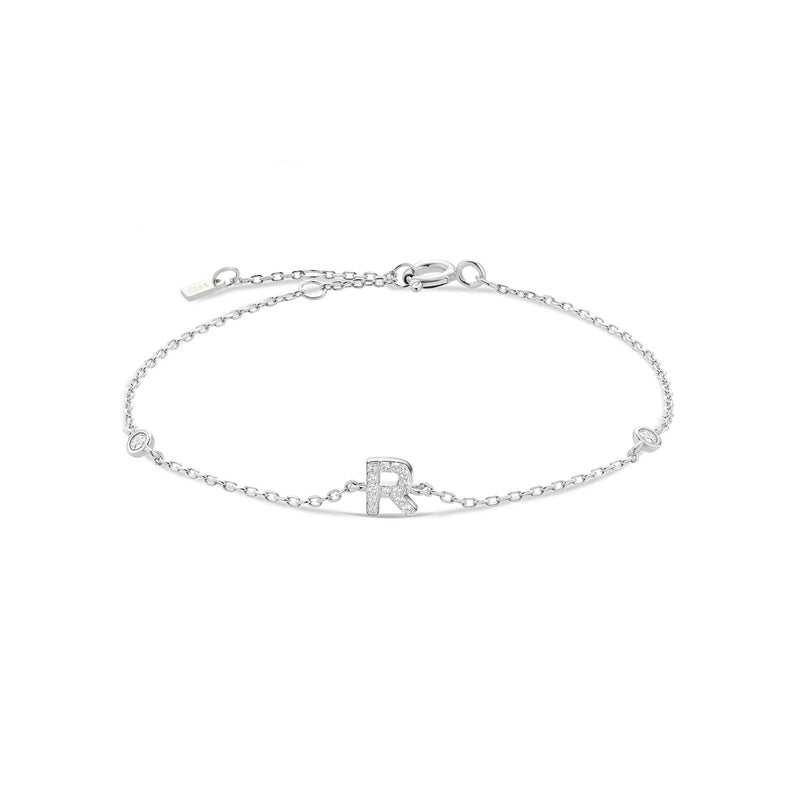 Pulseira Personalizada ANDYWEN com Inicial – Prata Esterlina 925 & Banho de Ouro
Descubra a elegância da joalharia personalizada com a pulseira ANDYWEN — uma peça sofisticada em prata esterlina 925 com banho de ouro bri
