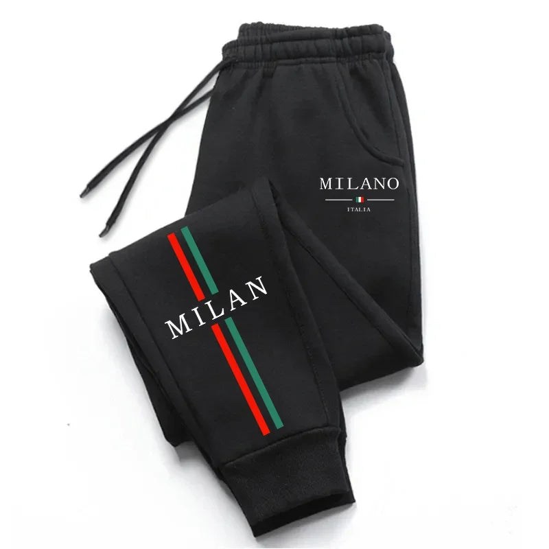 Calças Jogger de Moletom Estampadas com Design Exclusivo da Cidade de Milão – Tendência Quente de 2025!

Confeccionadas com tecido de alta qualidade, estas calças jogger são perfeitas para quem procura conforto e estil