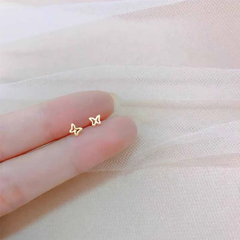 Brinco Pequeno Estrela em Prata 925 – Elegância Delicada para o Dia a Dia

Descubra a simplicidade sofisticada deste brinco pequeno em formato de estrela, feito em prata 925 de alta qualidade. Ideal para quem procura um ac