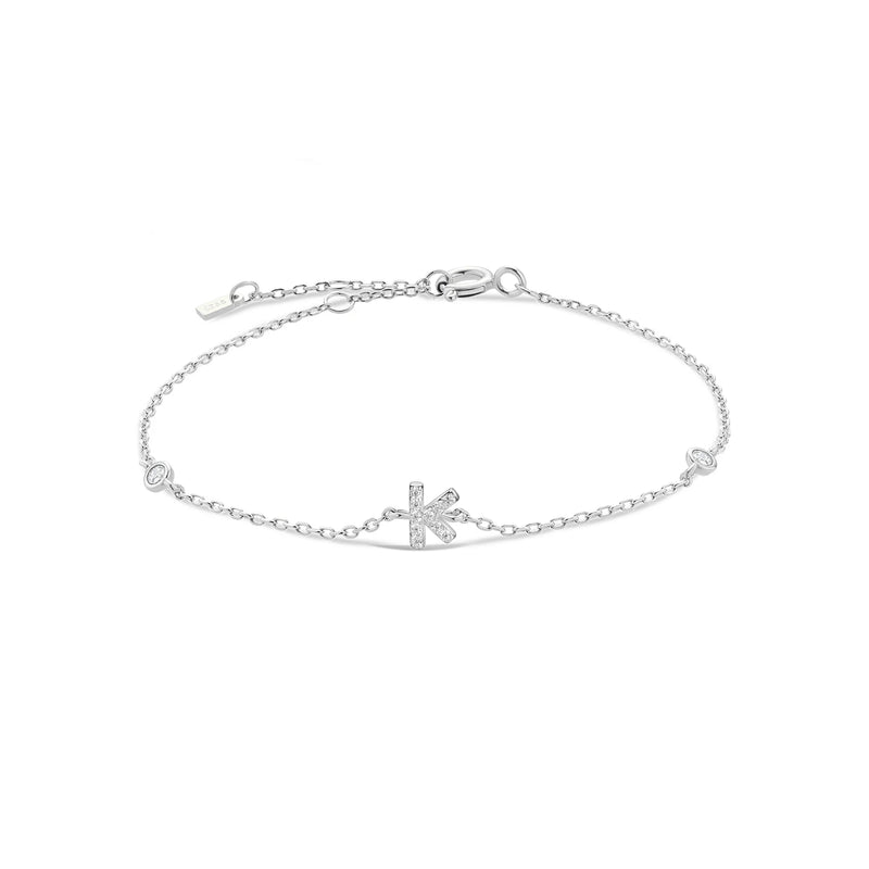 Pulseira Personalizada ANDYWEN com Inicial – Prata Esterlina 925 & Banho de Ouro
Descubra a elegância da joalharia personalizada com a pulseira ANDYWEN — uma peça sofisticada em prata esterlina 925 com banho de ouro bri