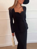 Conjunto Feminino Elegante - Blazer Slim & Saia Midi
Transforma o teu visual com este conjunto sofisticado de 2 peças, ideal para quem procura um look moderno e profissional.