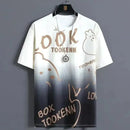 Conjunto Desportivo Masculino em Seda Gelada – Secagem Rápida, Conforto e Estilo Casual

Este conjunto inclui uma T-shirt de manga curta e shorts, fabricados em tecido de seda gelada que proporciona sensação refrescante