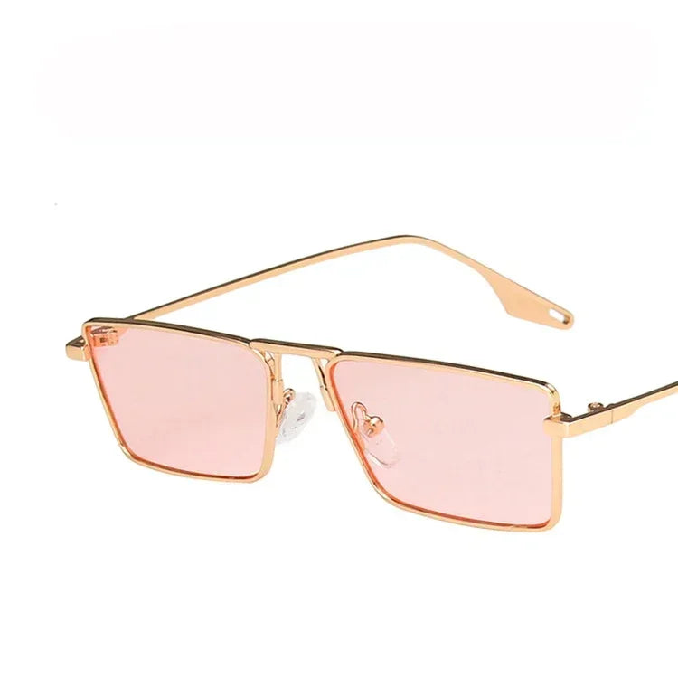 Óculos de Sol Vintage Luxuosos – Estilo Retro com Armação Metálica
Descubra o charme dos óculos de sol estreitos e elegantes, com design retangular vintage que combina estilo e sofisticação. Com armação metálica p